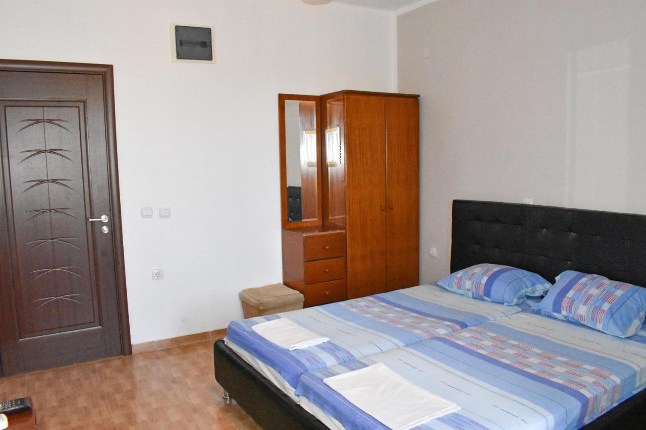 אולסינץ' Apartments Murati מראה חיצוני תמונה